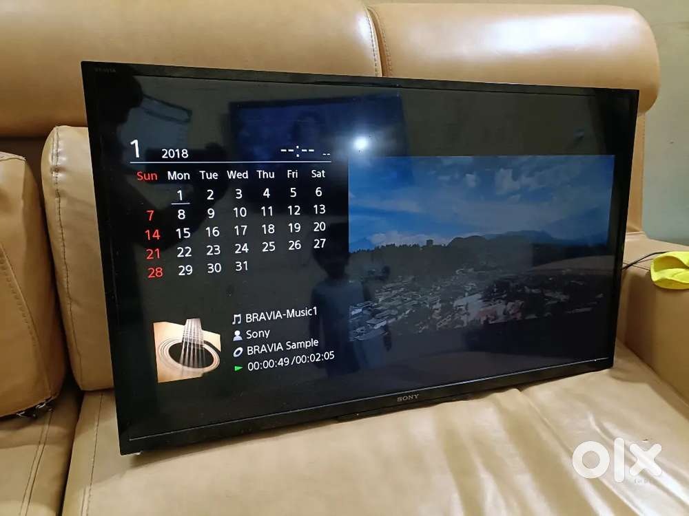 Sony bravia 32 inch nonsmart tv with good condition