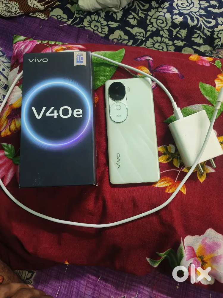 Vivo v40e 5g 6 month  bilkul new condition mobile