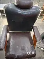 Salon chair