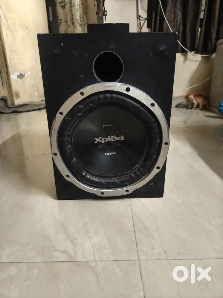 Sony subwoofer 1300 watts for urgent sale