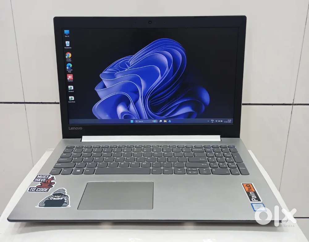8th Gen Sliver Colour Core i5 Lenovo laptop like new Condition