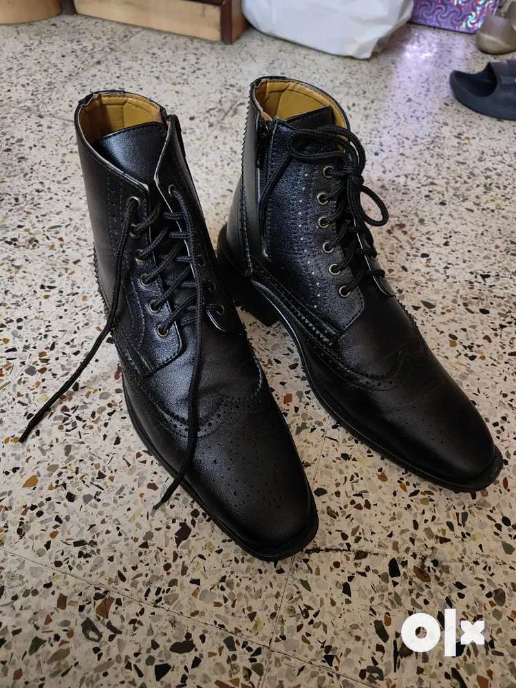Derby boots