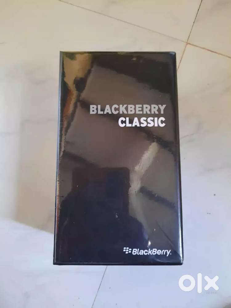 100%Original Blackberry Q20 Classic Brand New Box Pack Sealed.