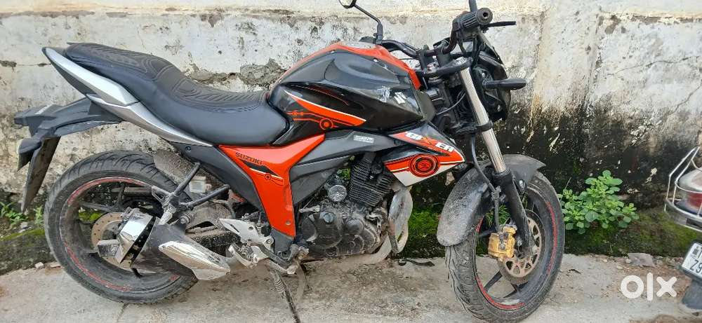 Scrach less good condition excellent condition