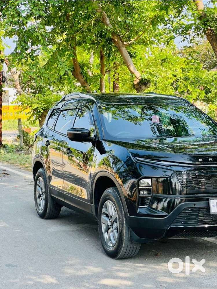 Tata Safari Pure Plus S Dark Edition, 2024, Diesel
