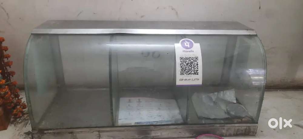 Urgently sell.Reaststurant and cafe material