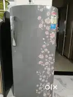 Samsung refrigerator with good condition.single door fridge.