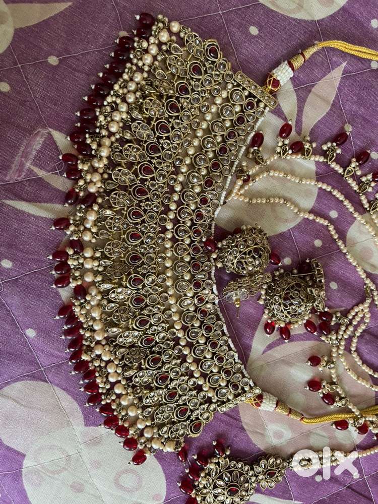 Bridal jewelleries