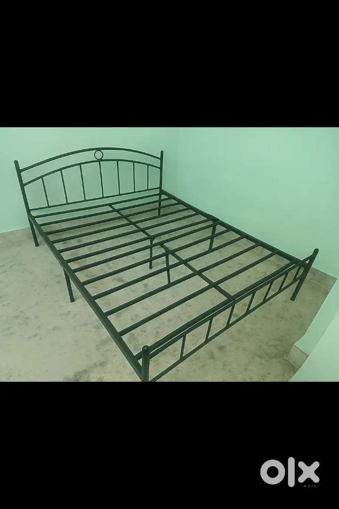 Metal Queen size bed