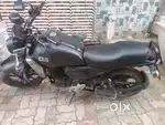 Arjent sel koi chalne vala nhi is liye bech rhe