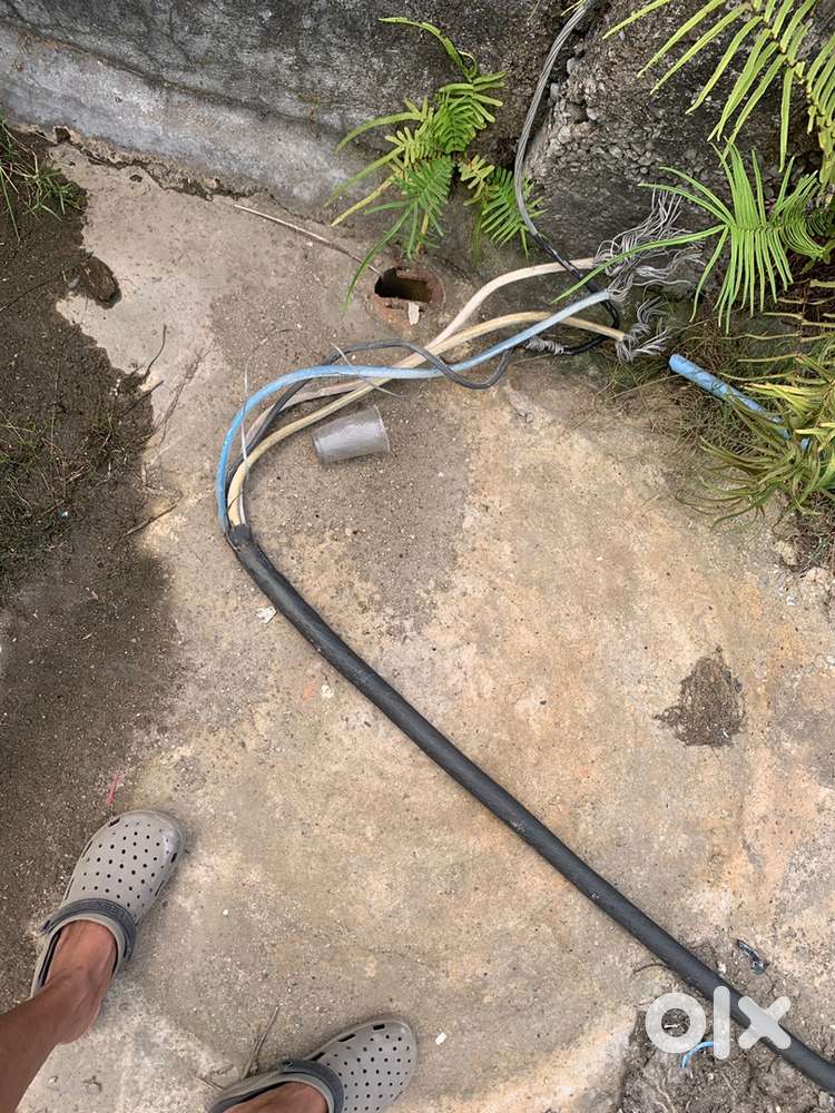 Its a 4 core 95 sq mm aliminium armoured cable