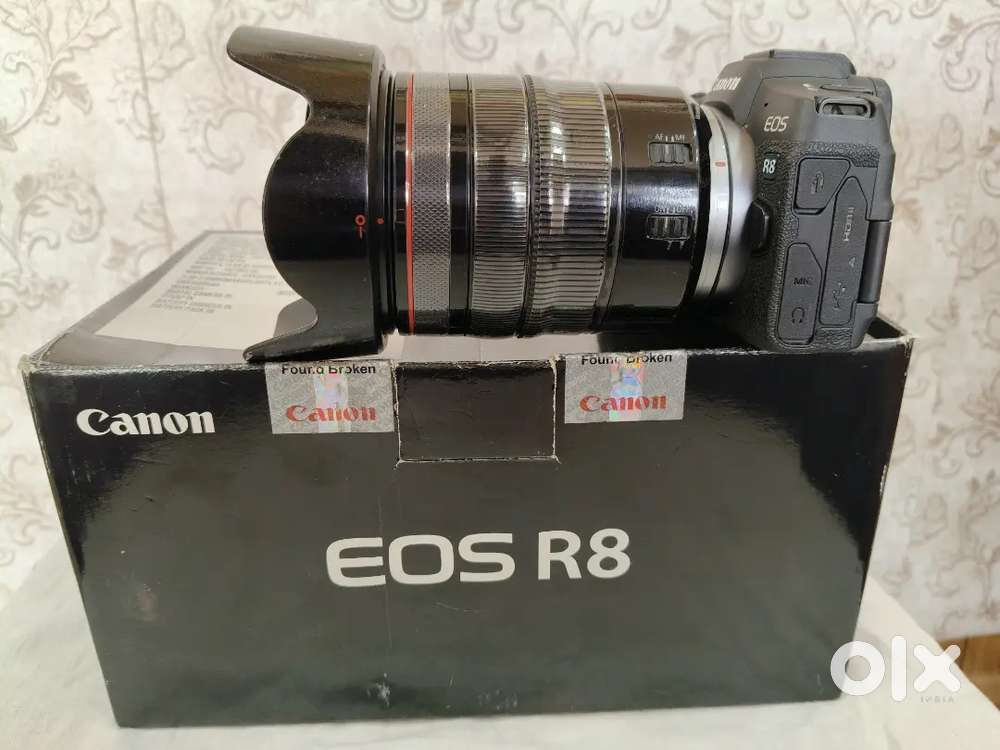 Sale canon R8 24.105 usm lens bill box  original 4 battery  2charger
