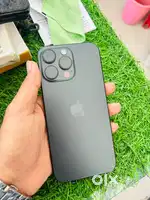 Iphone 16 pro max and realme12+