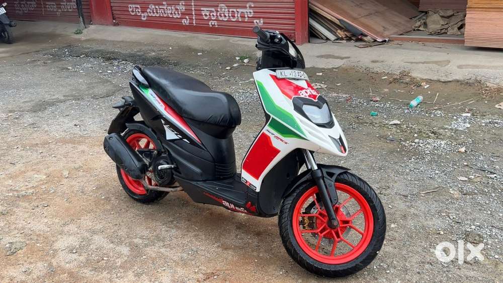 aprilia sr150 good condition  no replacement  no accidents history