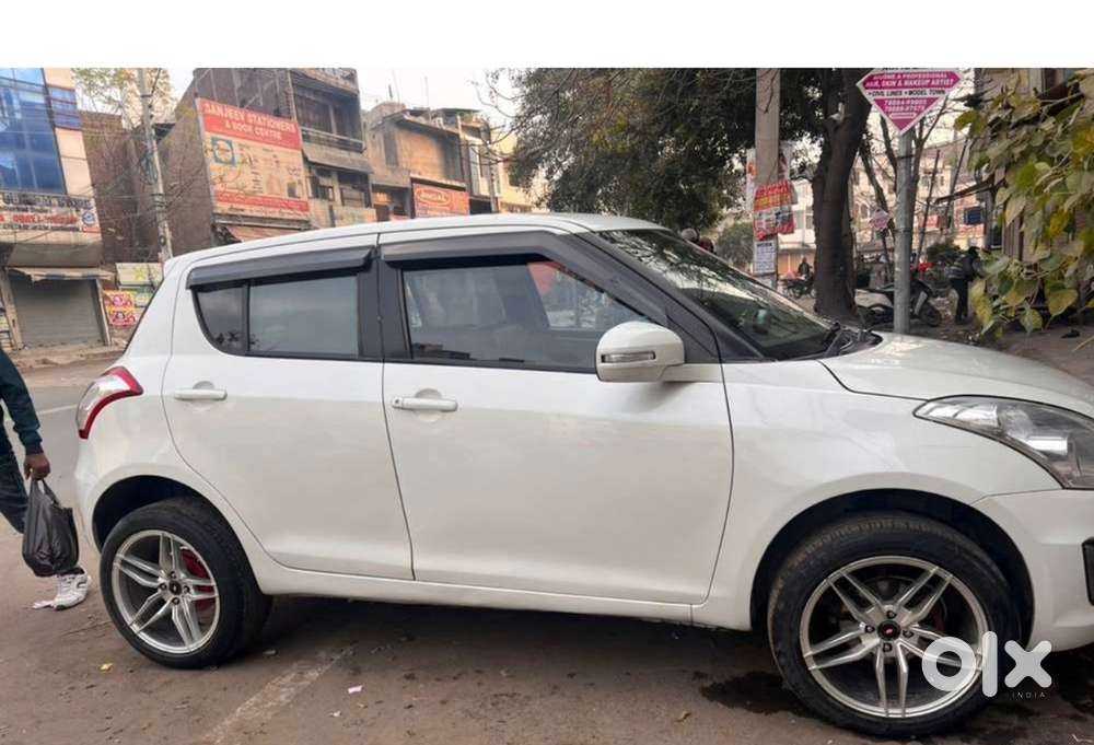 Maruti Suzuki Swift 2013 Diesel 100000 Km Driven