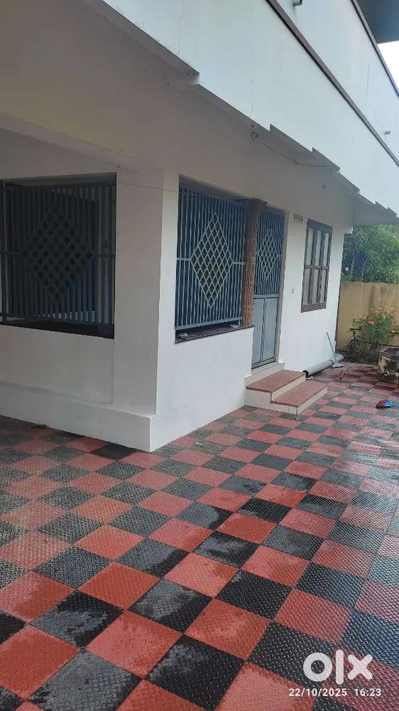 House for rent at menamkulam near, St. Xavier's College Thumba