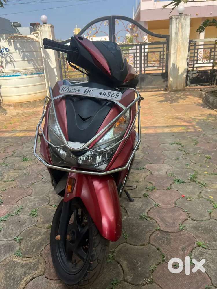 Urgent selling honda grazia mint condition