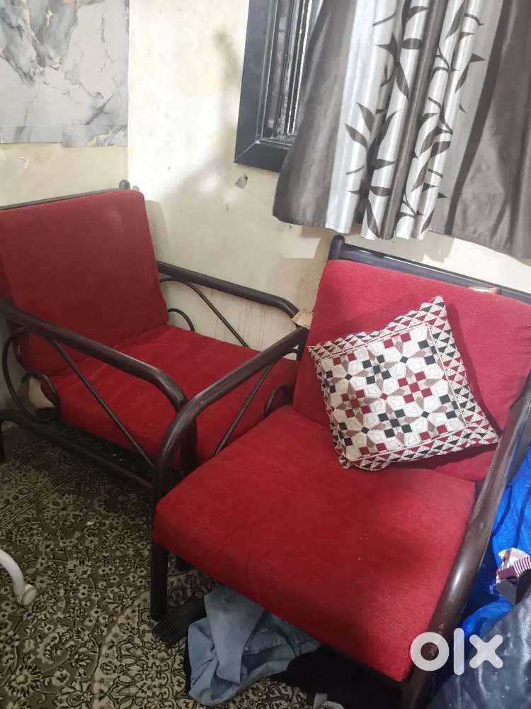 Lokhan ka Sofa with Very Good condition