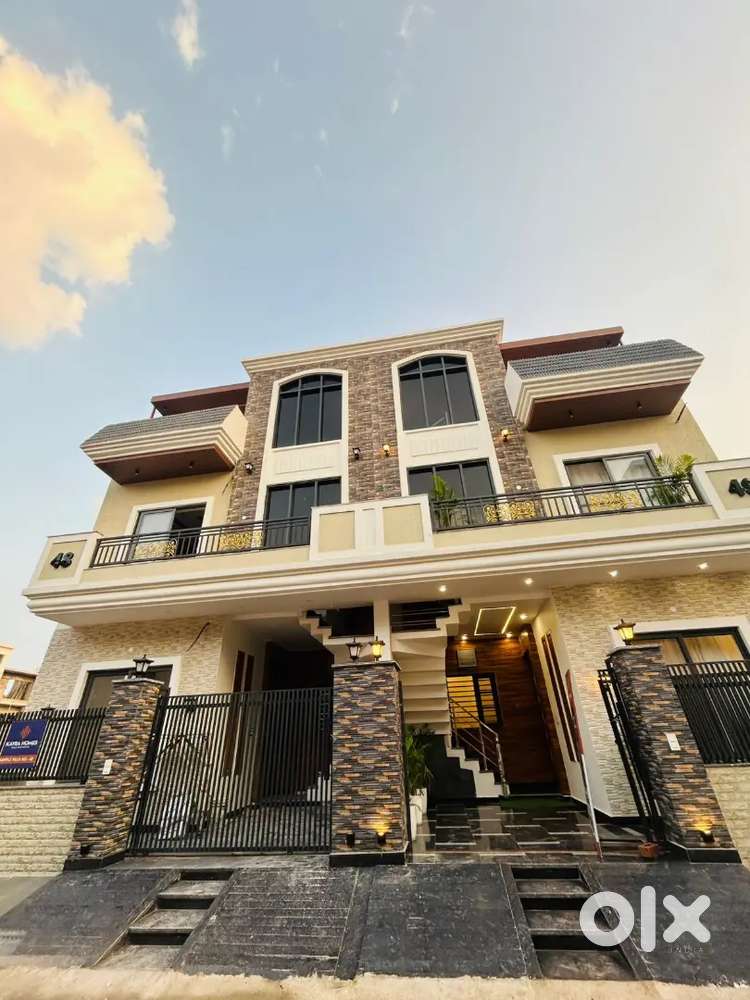 4BHK villa for sale sector 125 Sunny enclave
