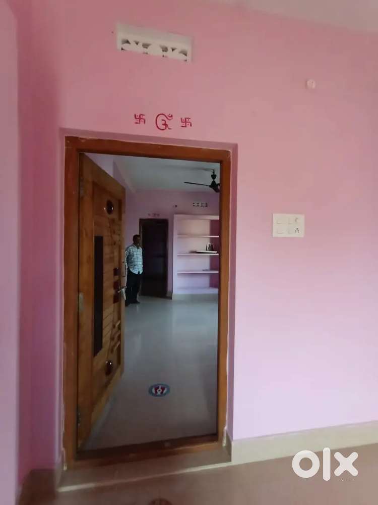 2 BHK FLAT for room rent,