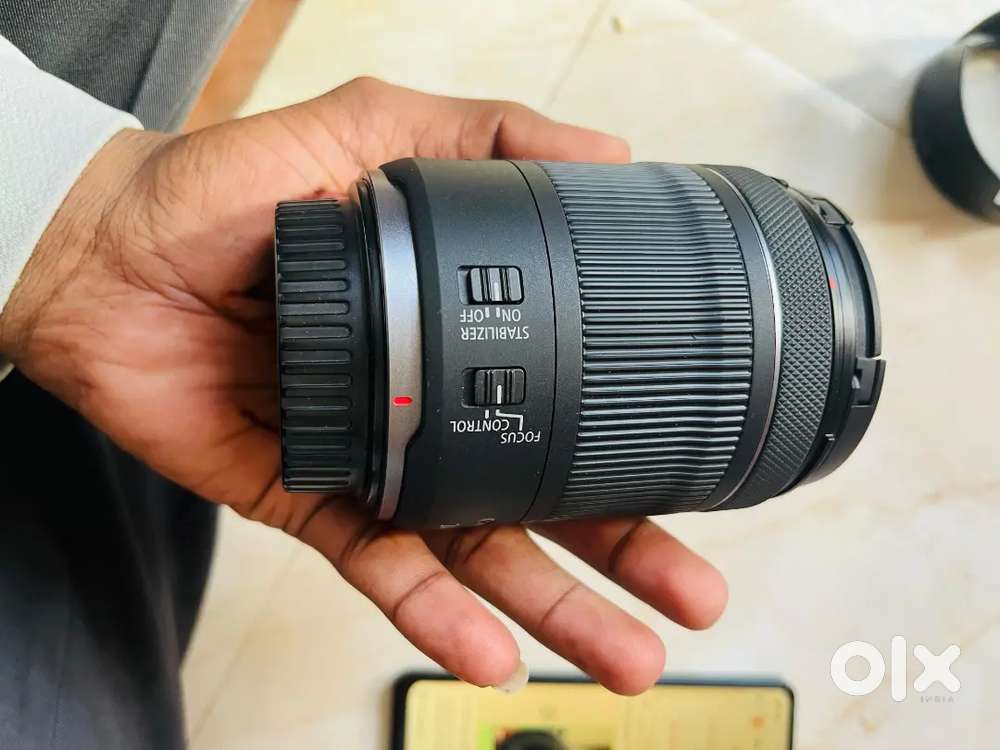 Canon rf 24-105 f4 camera stm  lens 2 months old only