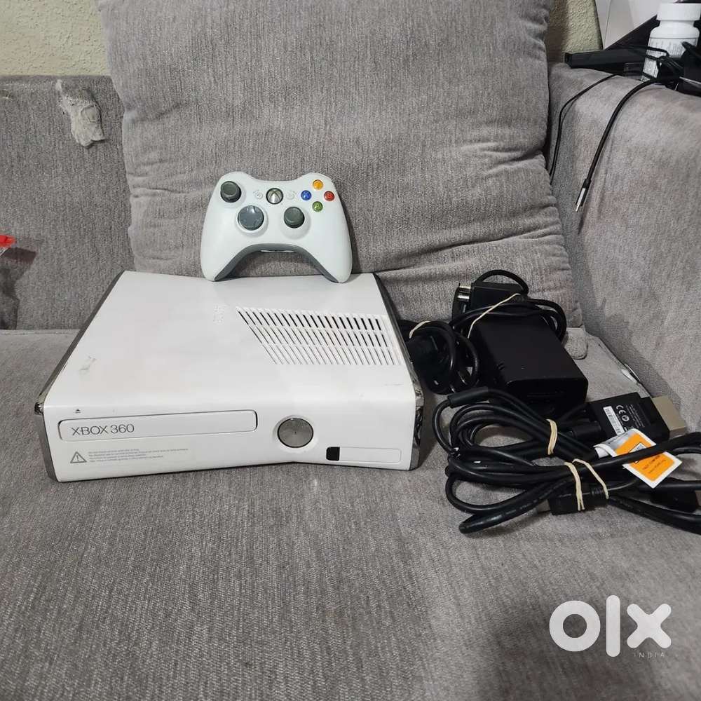 Microsoft Xbox 360 Slim  250GB Console White Glossy Tested