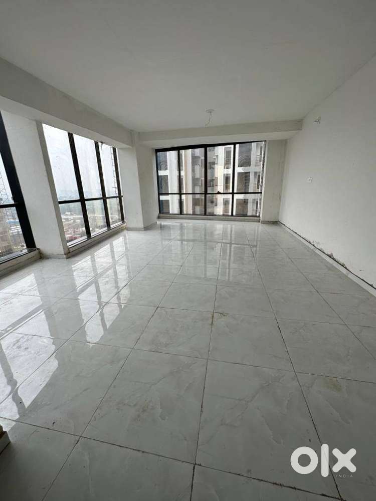 940 FT UNFURNISH 2 SAID OPEN SPACE OFFICE FOR SALE. AT VAISHNODEVI CIR