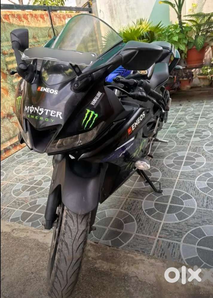 Yamaha R15 v3