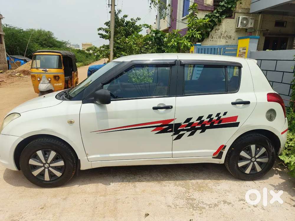 Maruti Suzuki Swift VXI