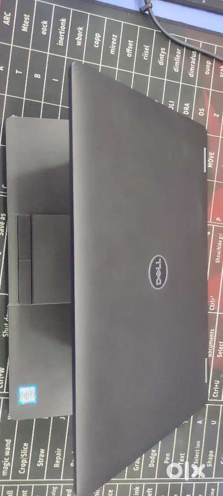 Dell Latitude 5300 2-in-1 convertible laptop with Core i5 8Th 8Gb/256