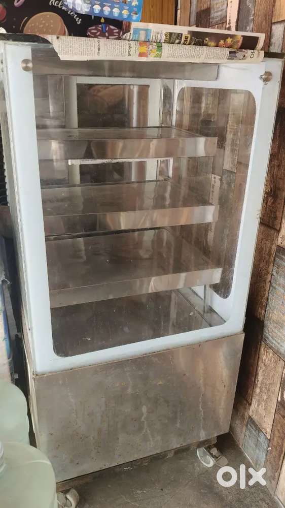 Cool Cacke Display counter urget sale