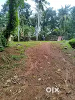 പേരൂർക്കട വഴയില 7.5സെന്റ് കരഭൂമി ലോറി സൈറ്റ് സെന്റിന് 6ലക്ഷം