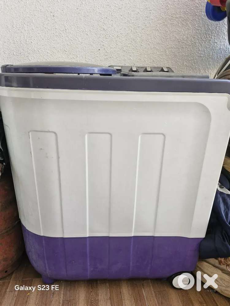 Whirlpool 8kg semi automatic washing machine