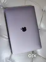 Apple Macbook Pro i5 16GB Ram 256gb Apple SSD Touchbar 2020Mfd