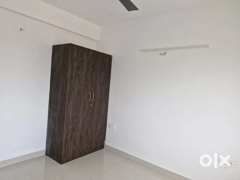 2 BEDROOM LUXURIOUS FLAT FOR RENT IN SS COLONY