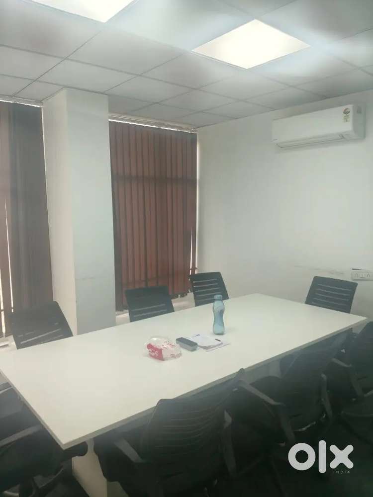 3 cabin, conference and 12 workstation