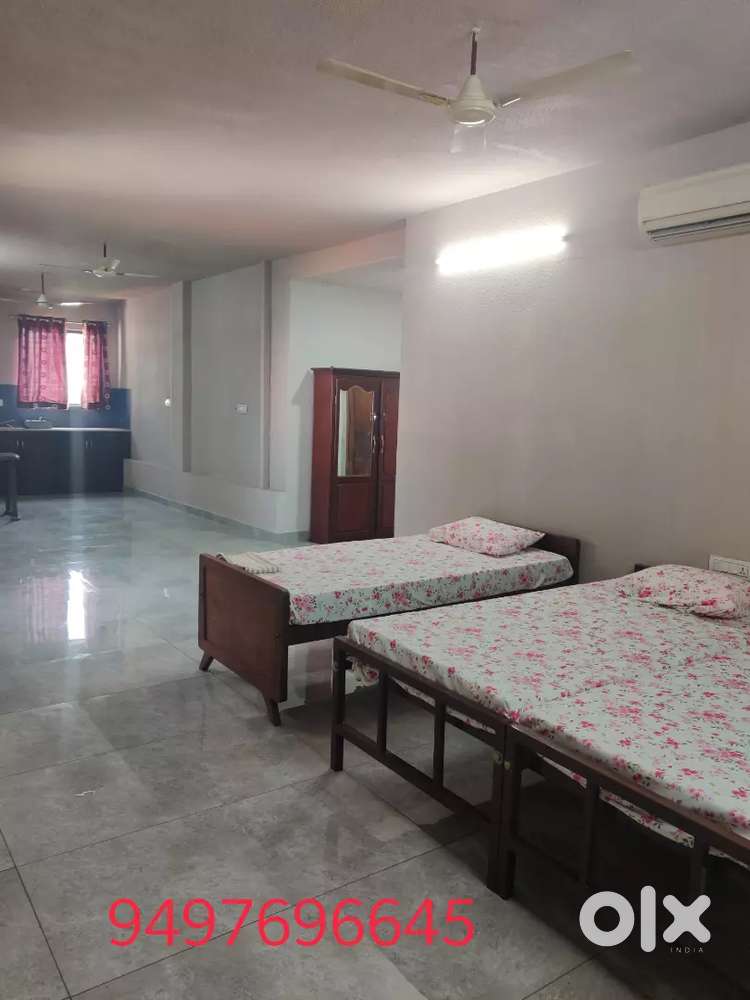 Furnished AC & Non Ac rooms & sharing room for ladies and men