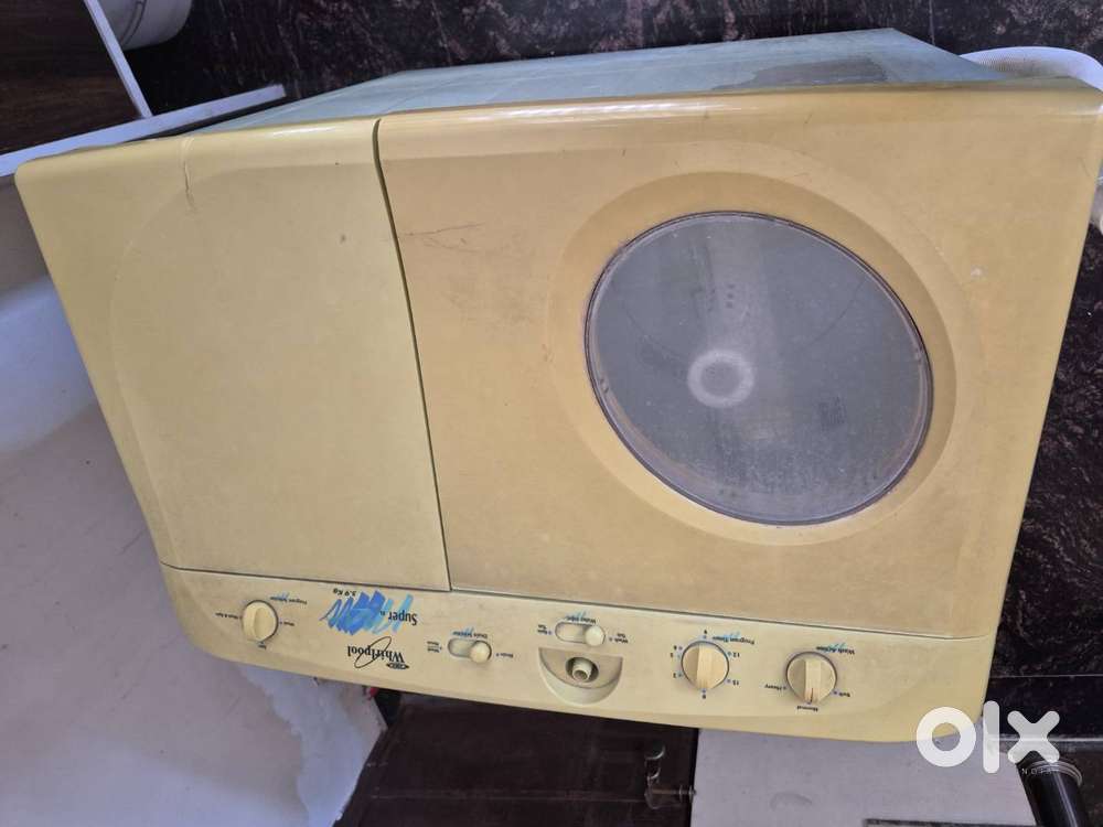Semi automatic well maintained washing machine