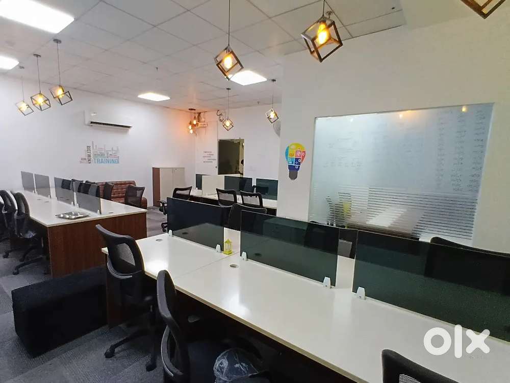 20 seater office with boss cabin