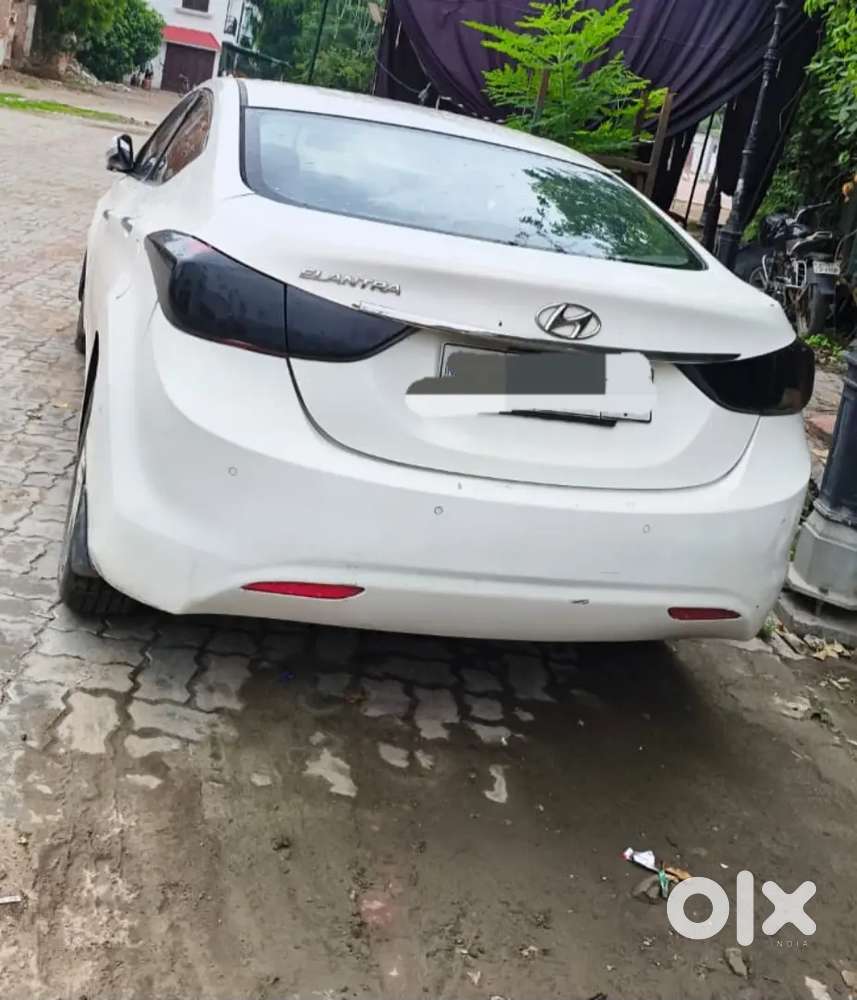 Hyundai Elantra 2012 Diesel 147000 Km Driven