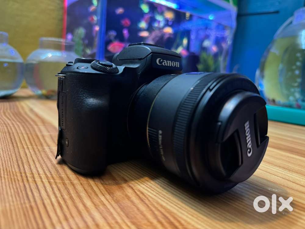 Canon EOS M50