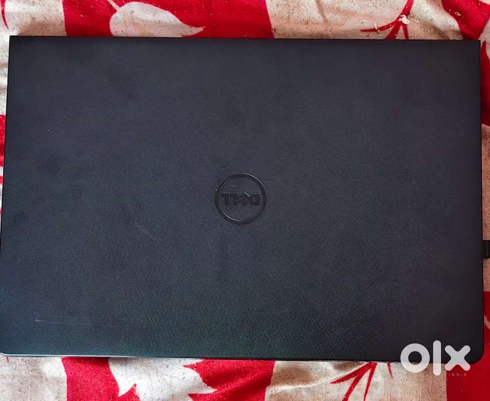 Dell laptop  windows 10 1 tb hhd 120 gb SSD 4 gb ram
