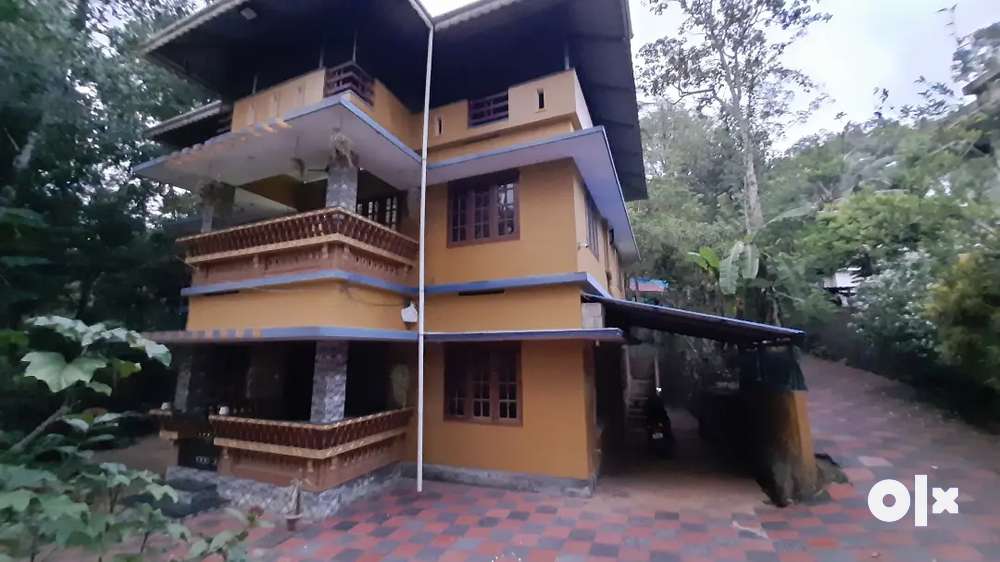 Ground floor of house for rent behind Karakulam co-operative bank
