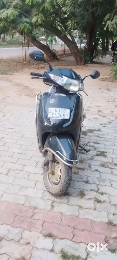 Activa full metal body 
Good average  
Well maintained
22000 only
