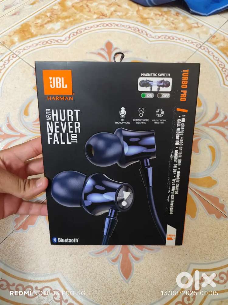 JBL NECK BAND BT SPEAKER ORGINAL EXCELLENT AND PERFECT CONDITION