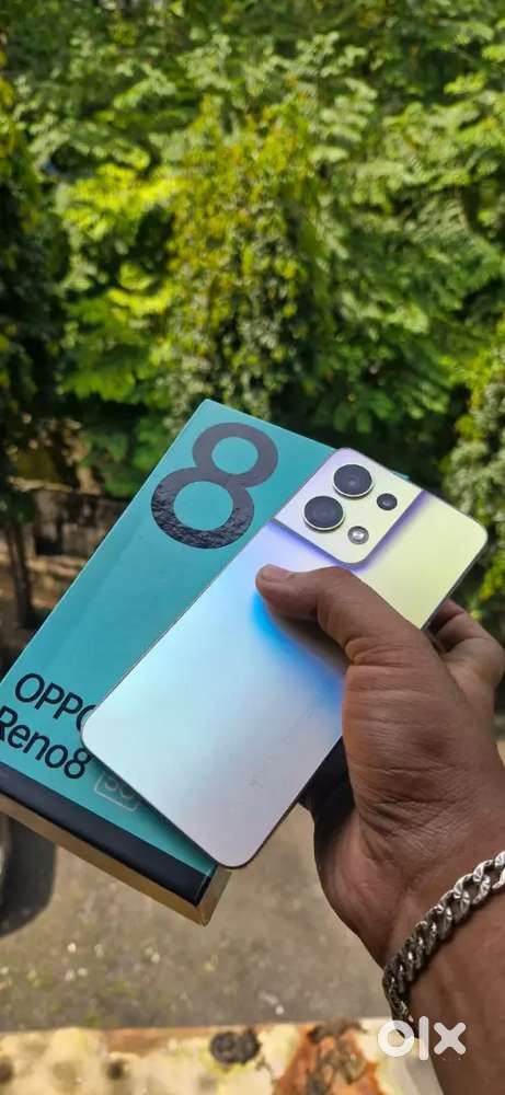 Mobile shop ki dukan handle karne ke liye fresher ladka chahiye