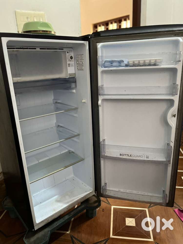 Direct cool , 10 yr warrenty on compressor , jst 1.5 yr used