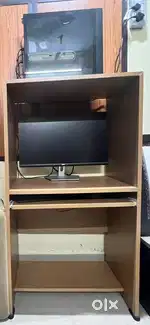 Computer table