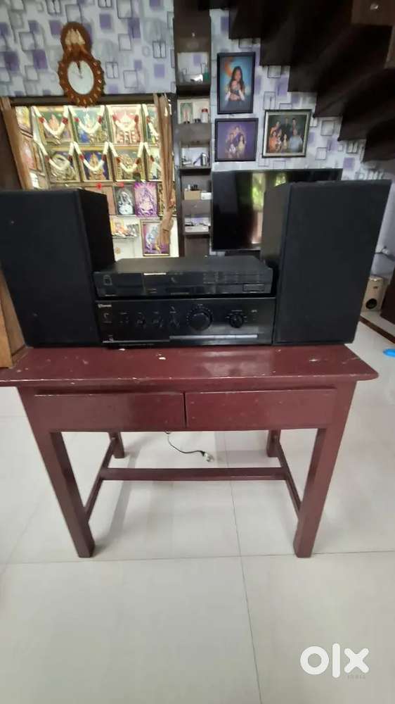 Share wood amp
80+80
Marantz tuner
Psb speaker box