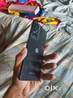 Motorola and nothing phone 2a 8/128 dono phone